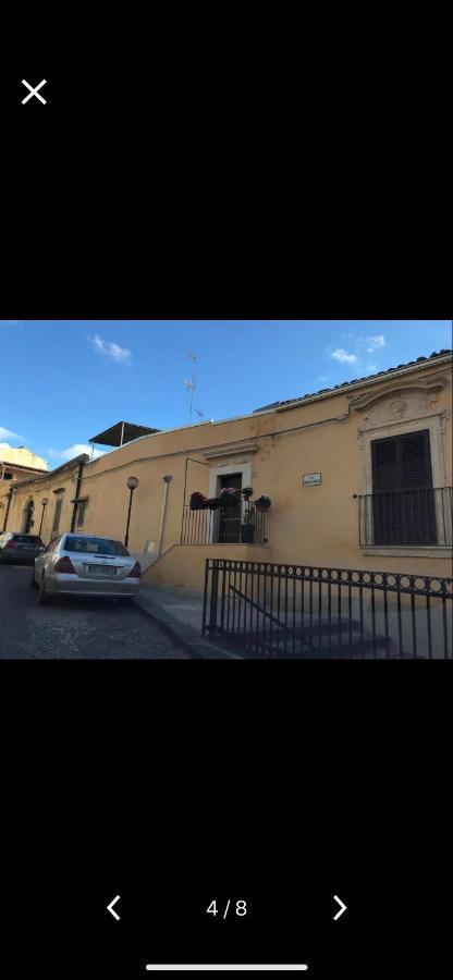 La Finestra Su Noto Hotel Buitenkant foto