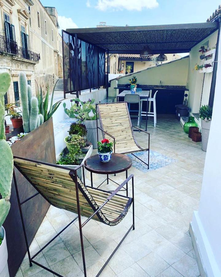 La Finestra Su Noto Hotel Buitenkant foto