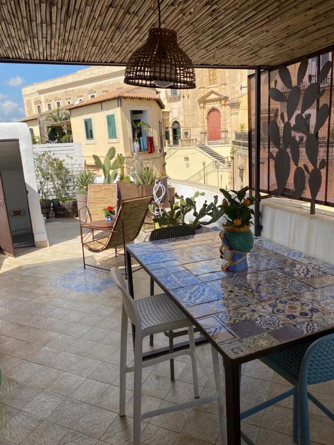 La Finestra Su Noto Hotel Buitenkant foto