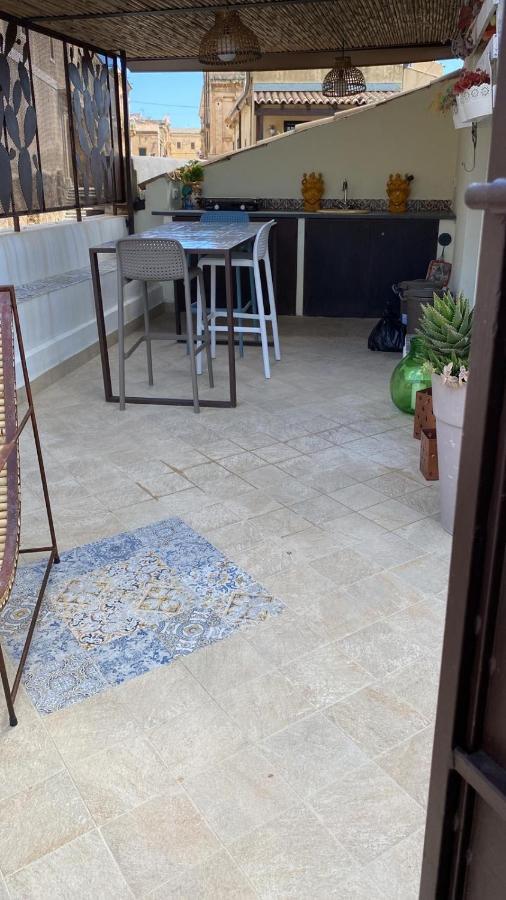 La Finestra Su Noto Hotel Buitenkant foto