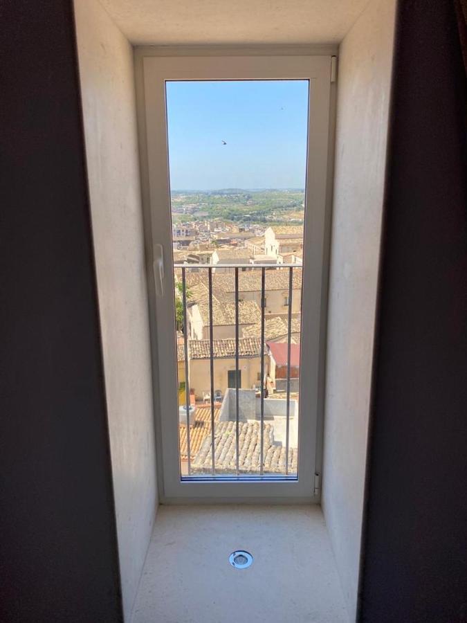 La Finestra Su Noto Hotel Buitenkant foto